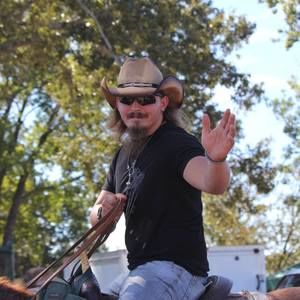 Meet your Posher, Clint